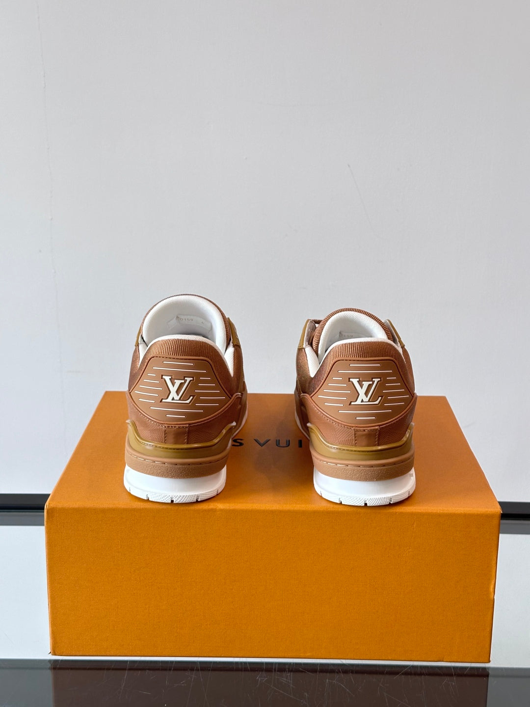 빙 공장 / 루이비통 커플 운동화