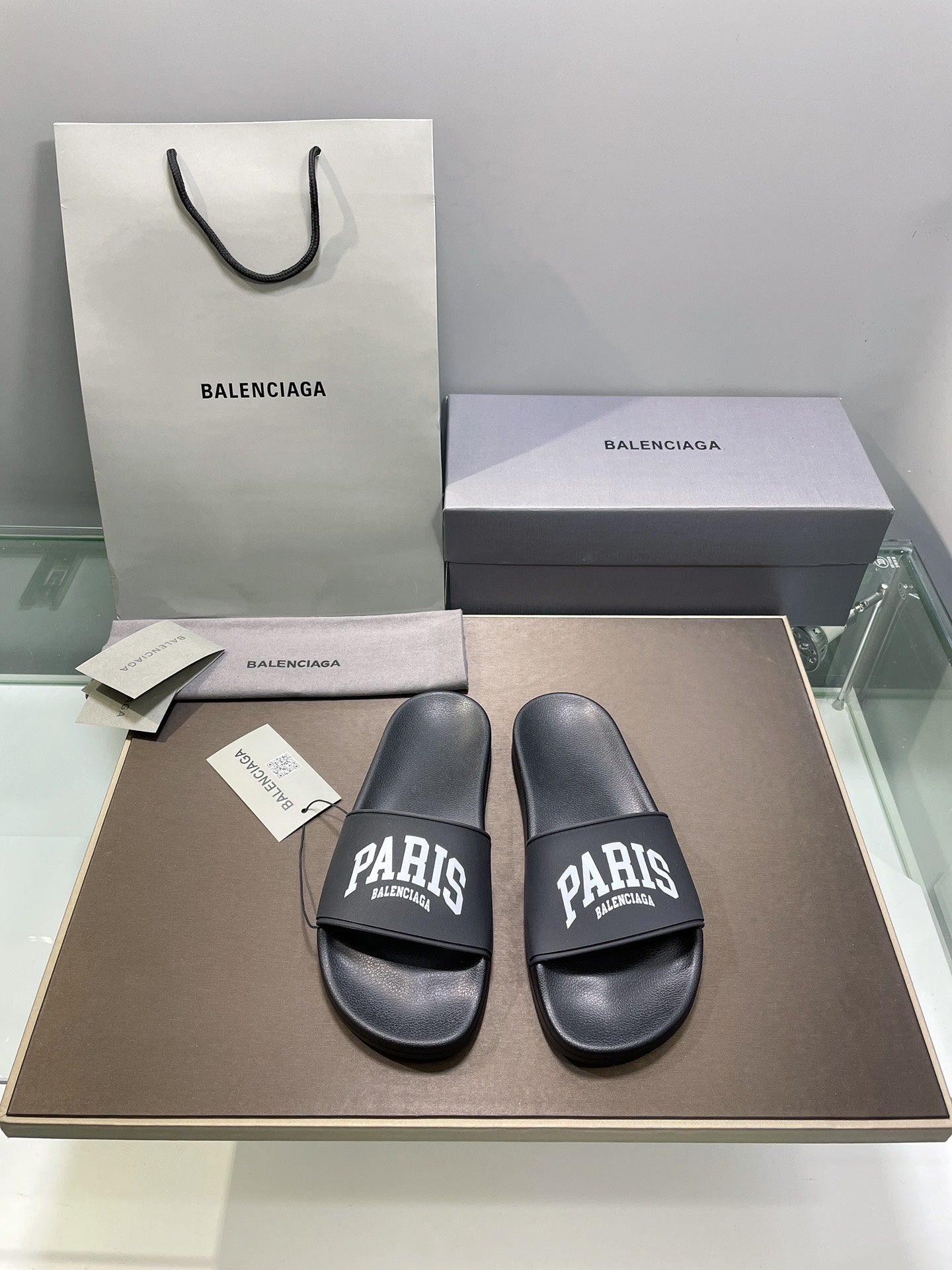 빙 공장 / 발렌시아가 남성 여성 슬리퍼