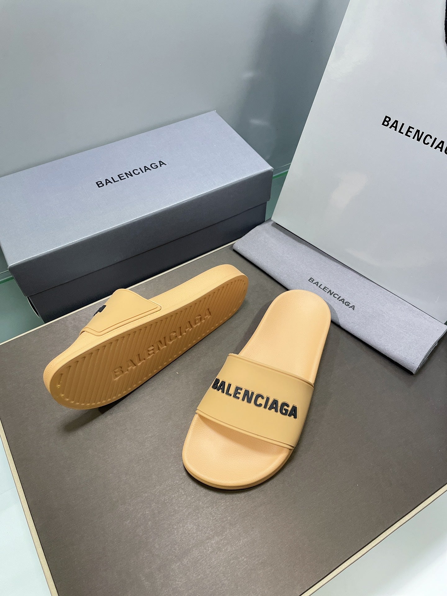 빙 공장 / 발렌시아가 남성 여성 슬리퍼
