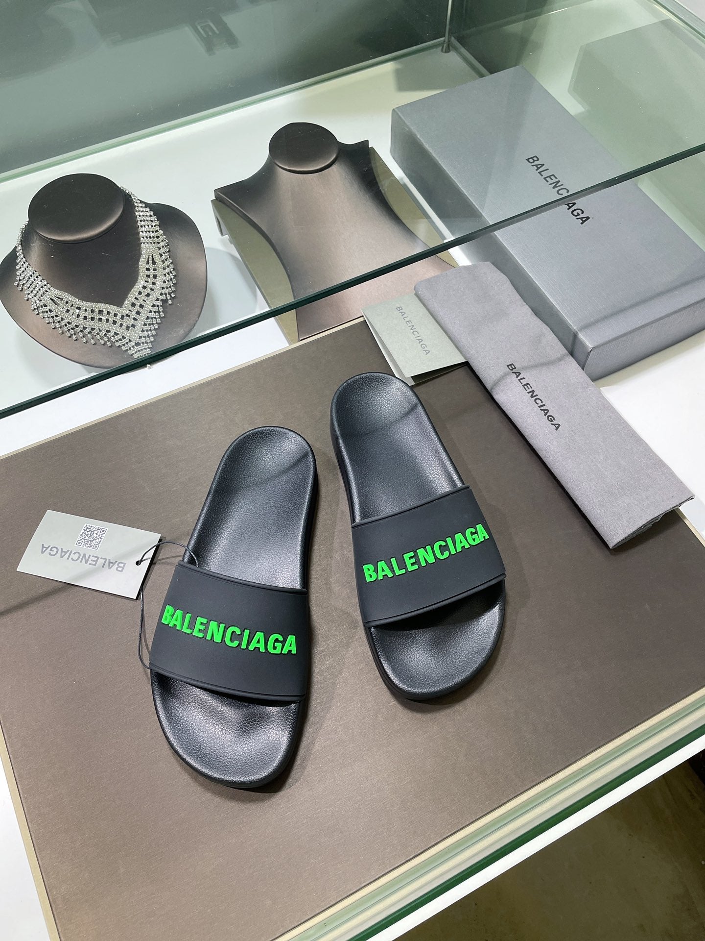 빙 공장 / 발렌시아가 남성 여성 슬리퍼