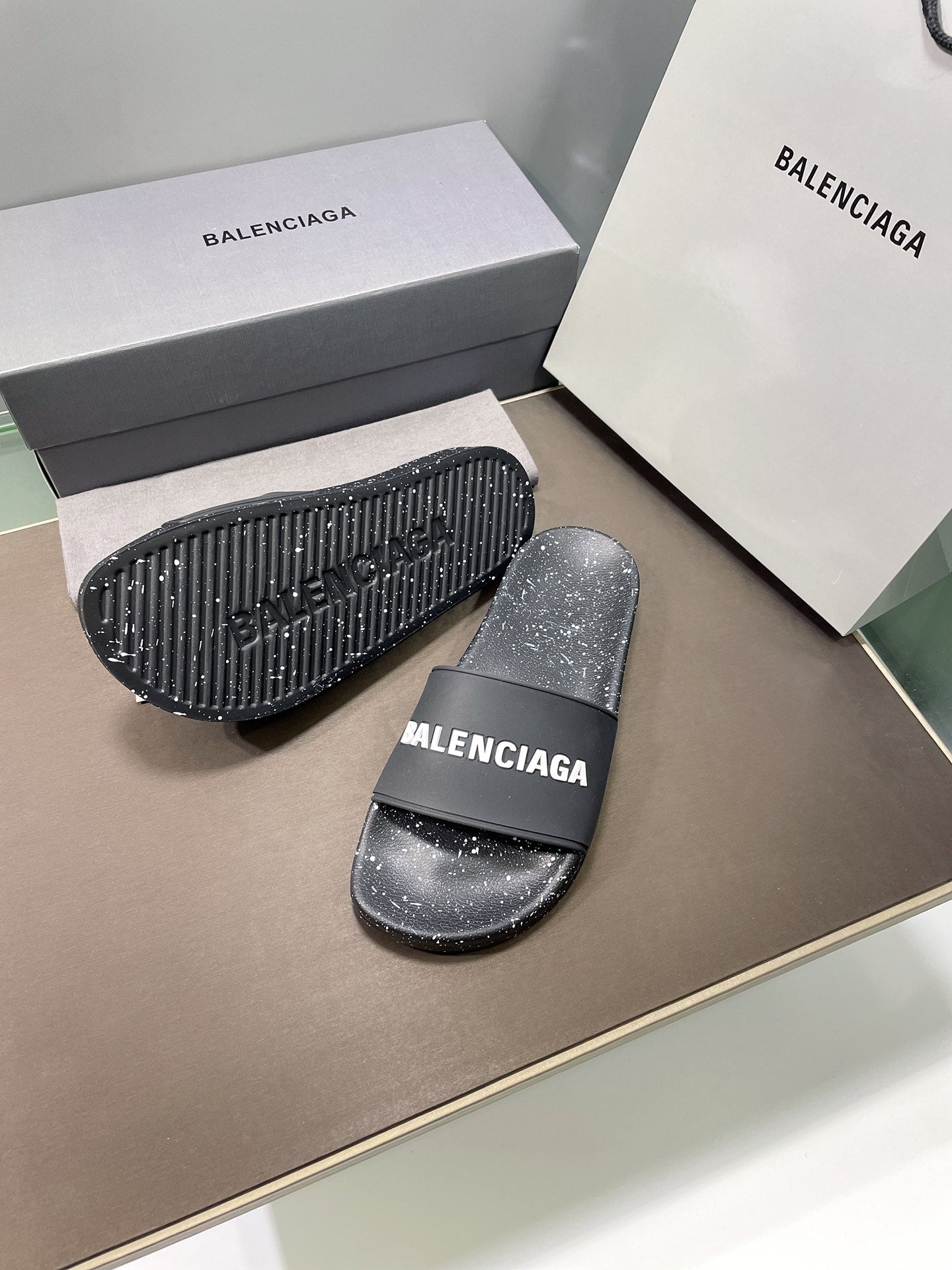 빙 공장 / 발렌시아가 남성 여성 슬리퍼