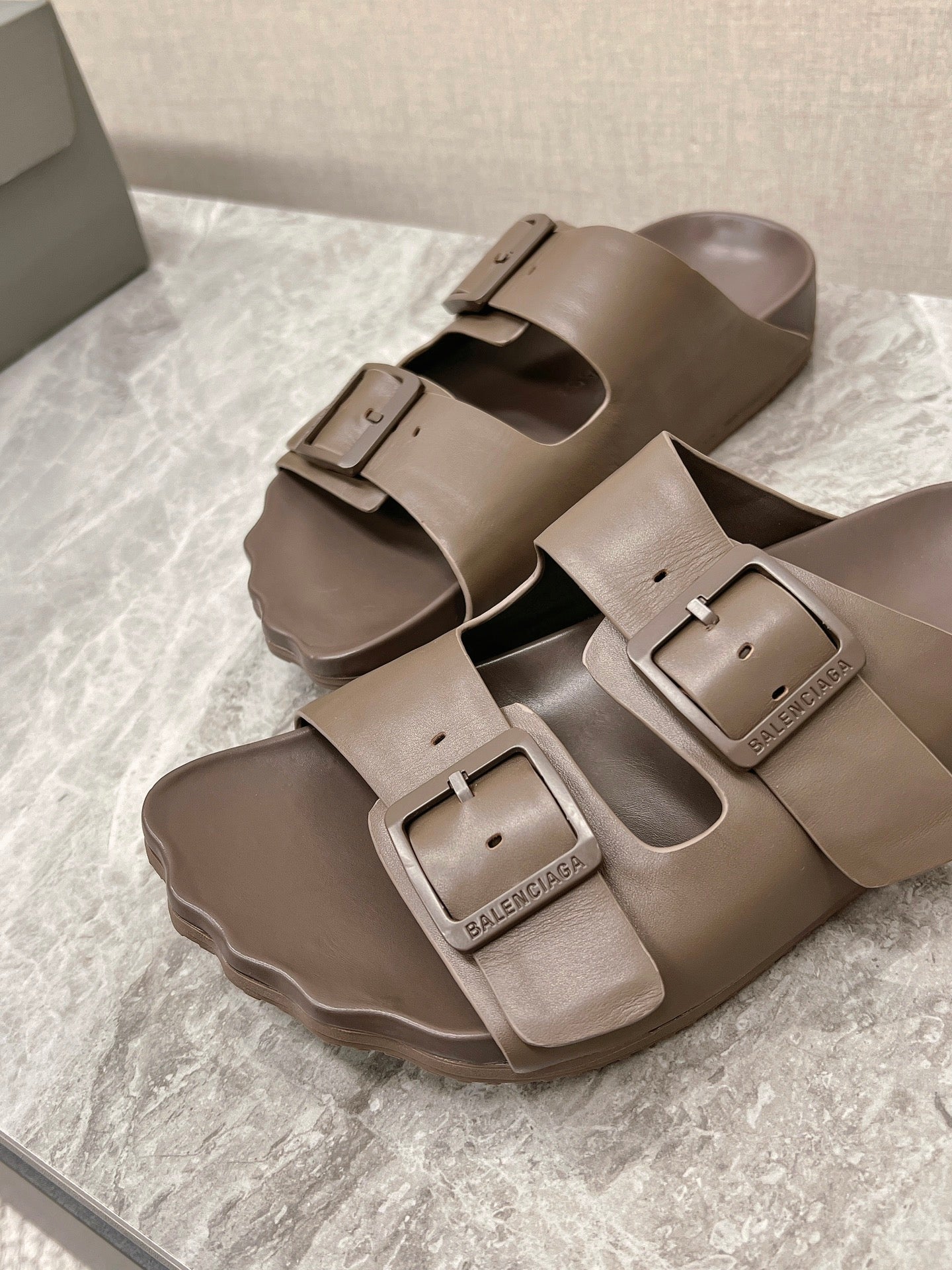 빙 공장 / 발렌시아가 남성 여성 슬리퍼