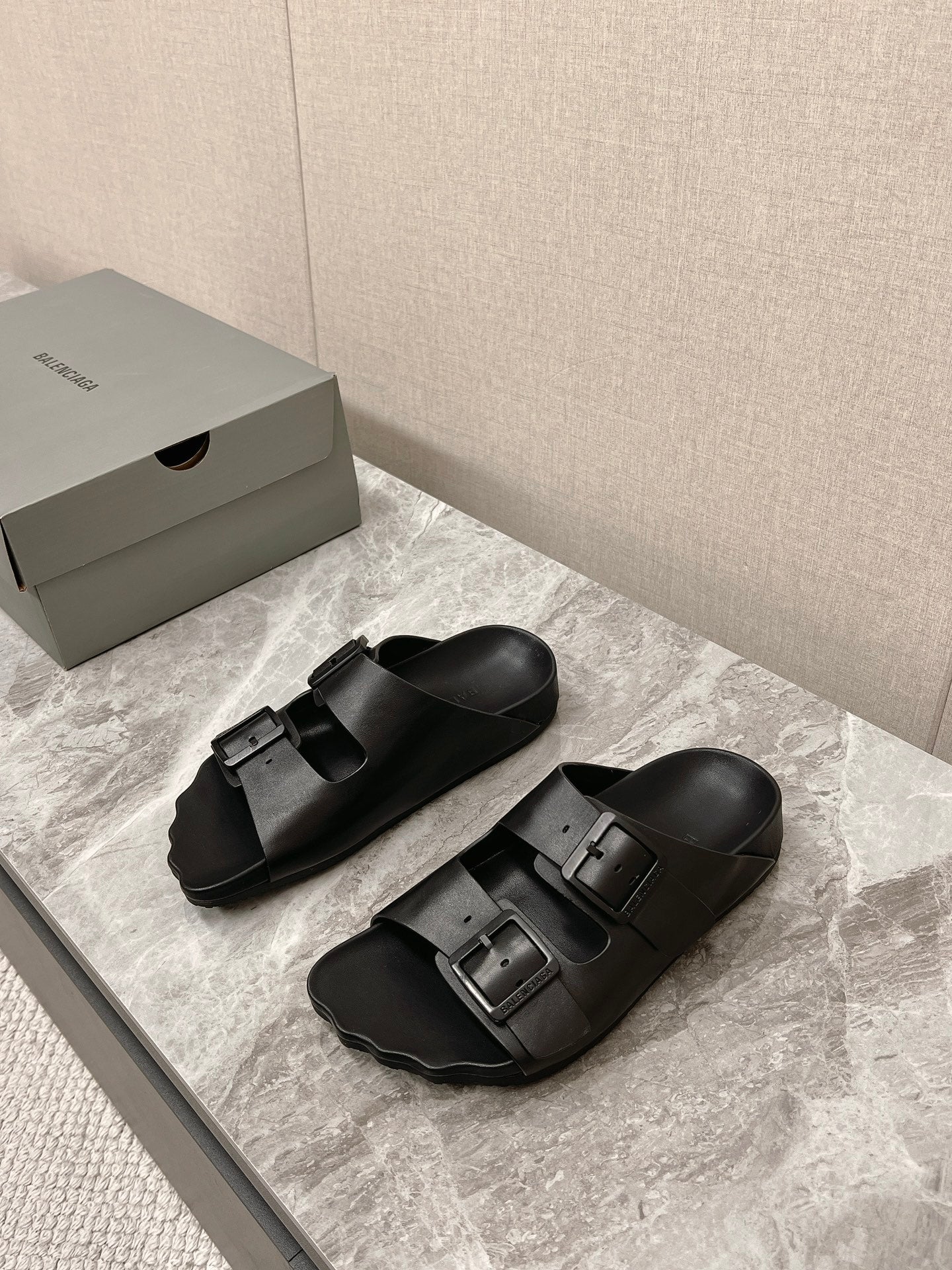 빙 공장 / 발렌시아가 남성 여성 슬리퍼