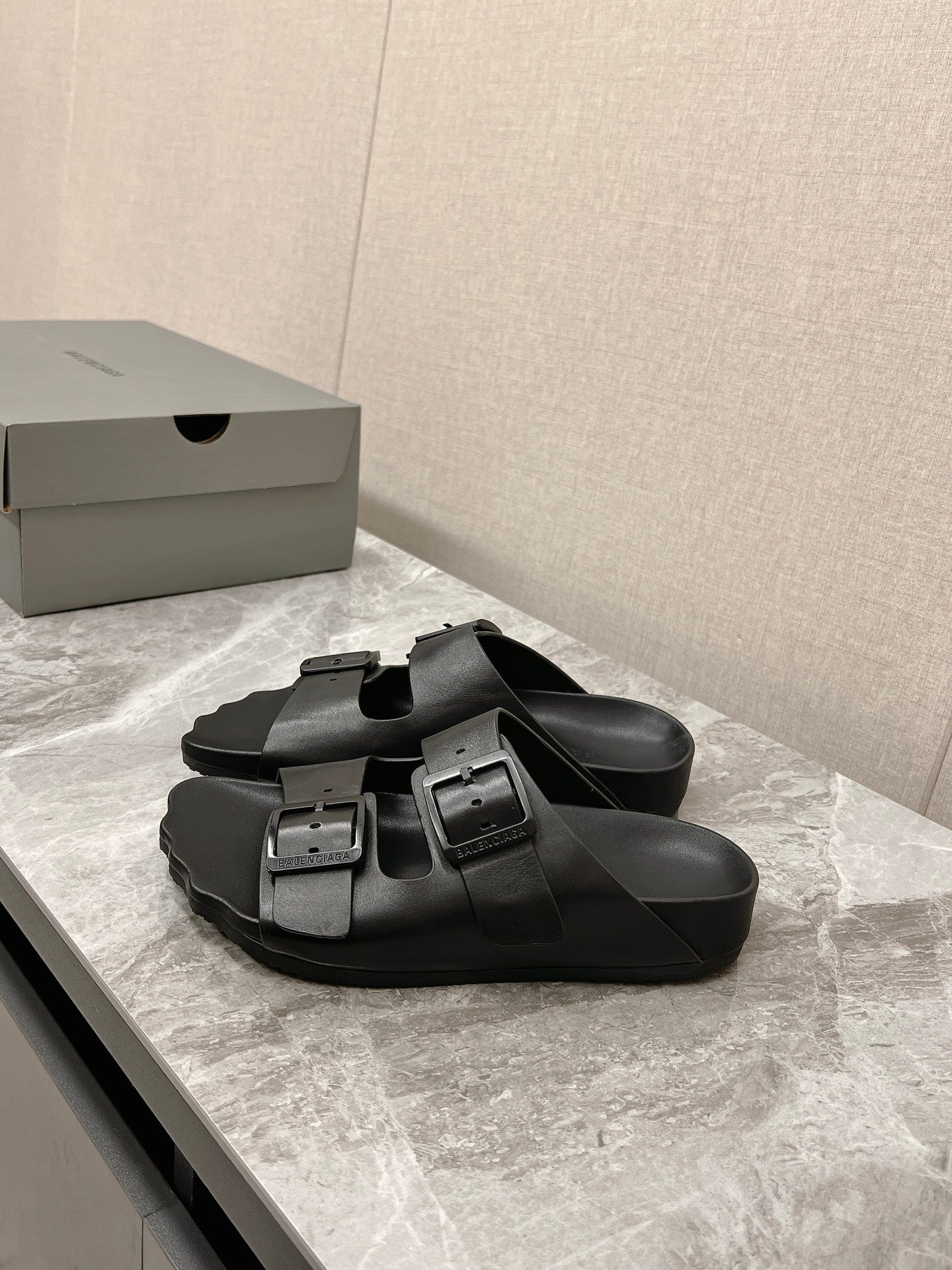 빙 공장 / 발렌시아가 남성 여성 슬리퍼