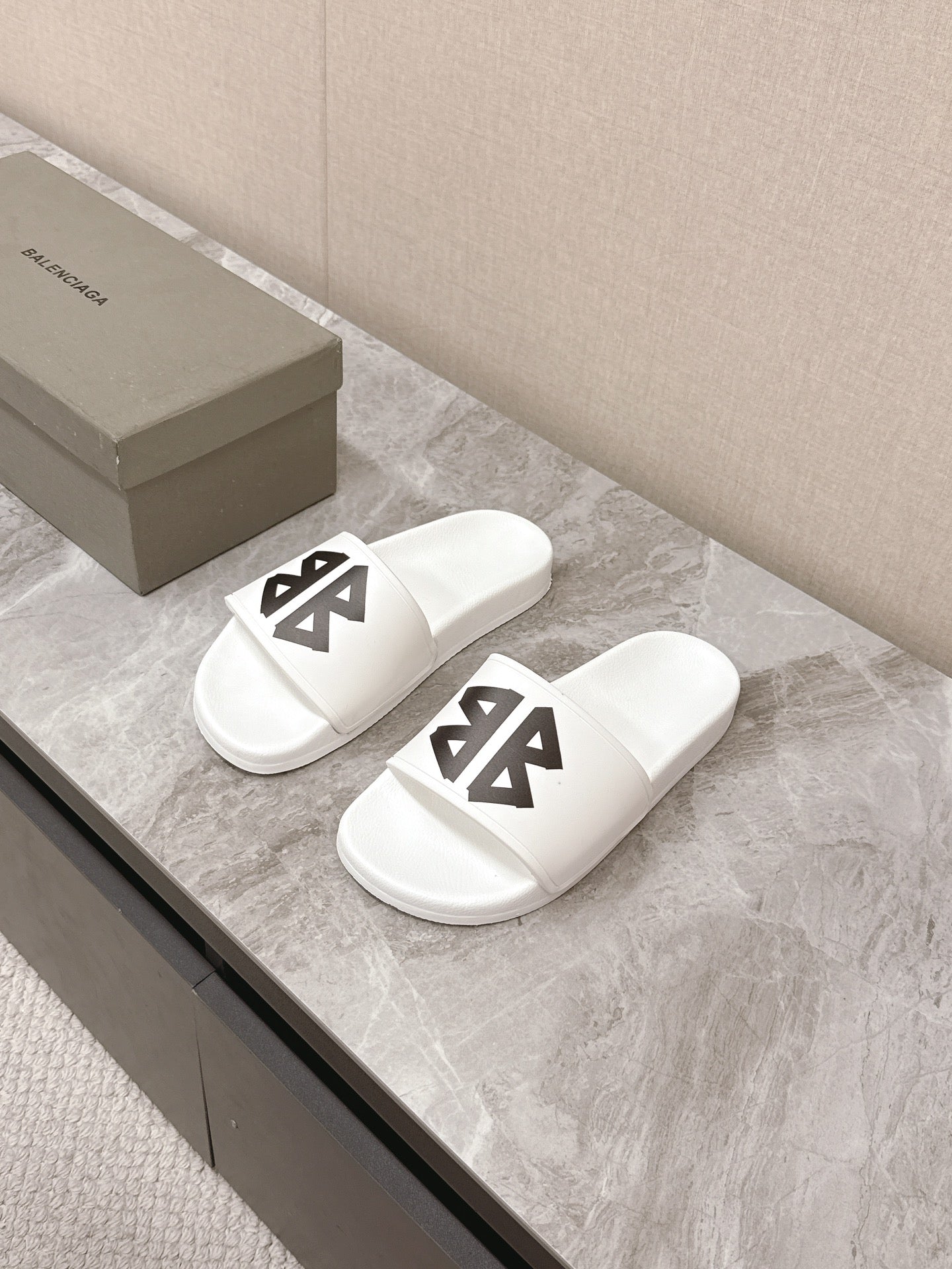 빙 공장 / 발렌시아가 남성 여성 슬리퍼
