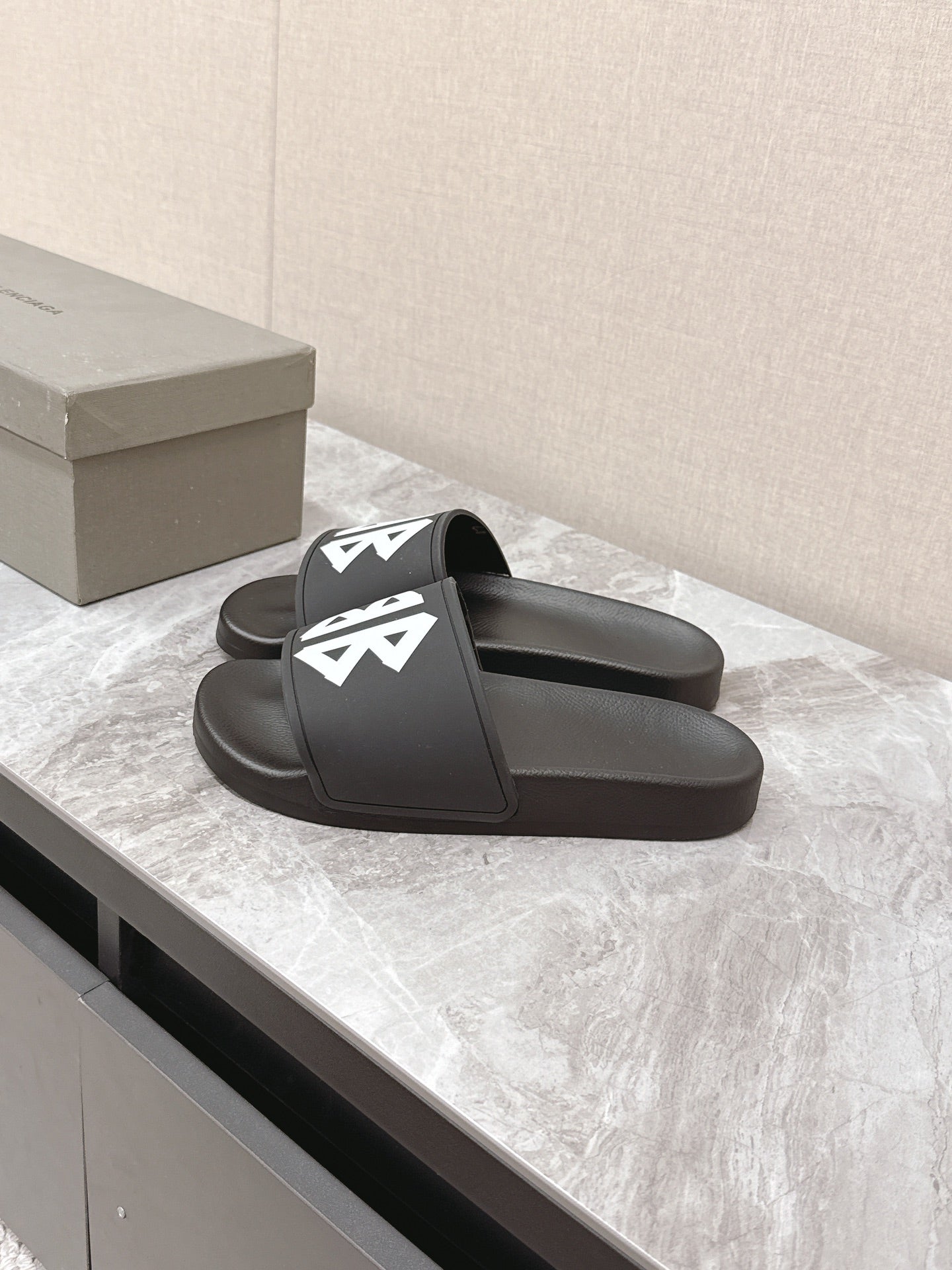 빙 공장 / 발렌시아가 남성 여성 슬리퍼