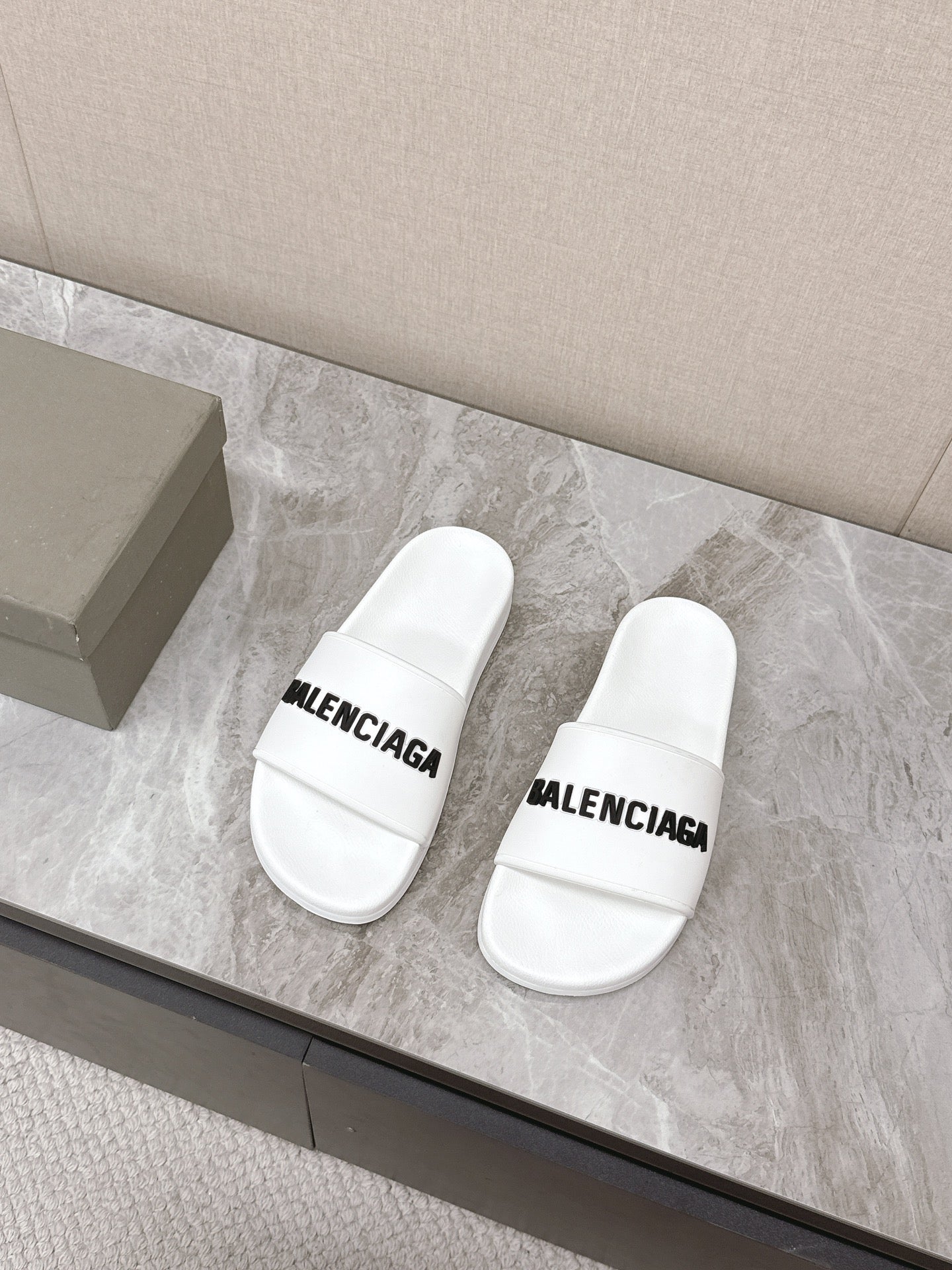 빙 공장 / 발렌시아가 남성 여성 슬리퍼