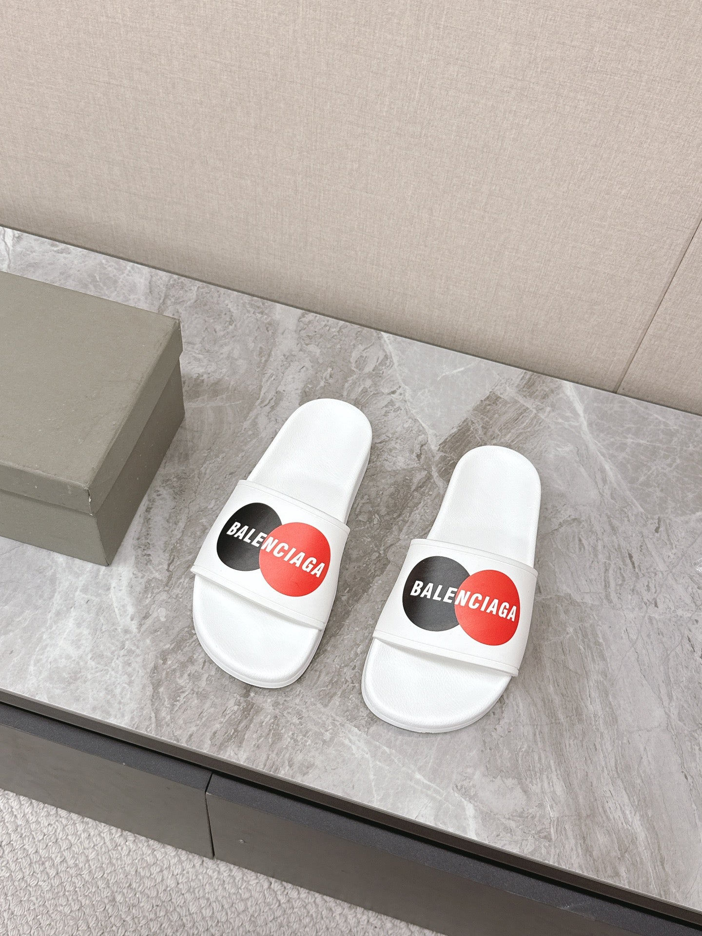 빙 공장 / 발렌시아가 남성 여성 슬리퍼