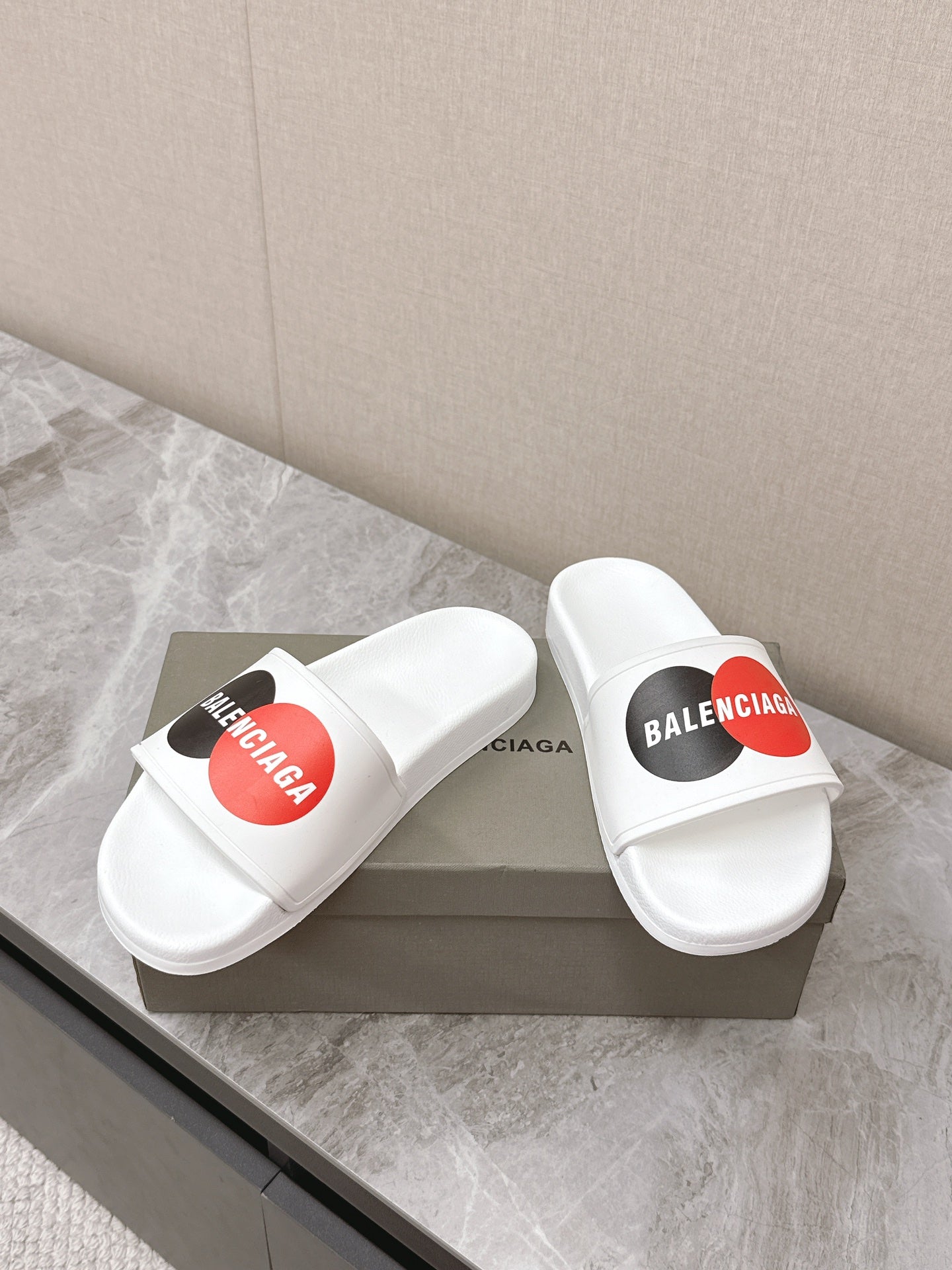 빙 공장 / 발렌시아가 남성 여성 슬리퍼