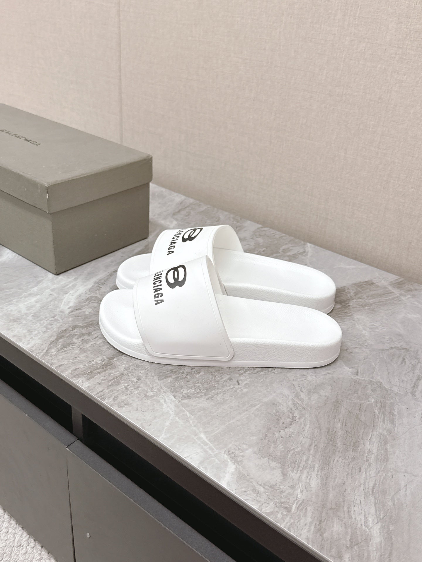 빙 공장 / 발렌시아가 남성 여성 슬리퍼