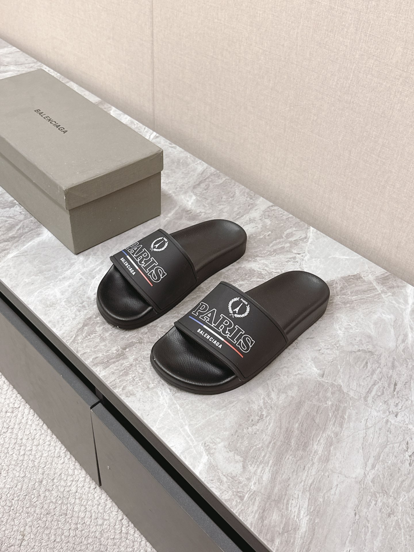 빙 공장 / 발렌시아가 남성 여성 슬리퍼