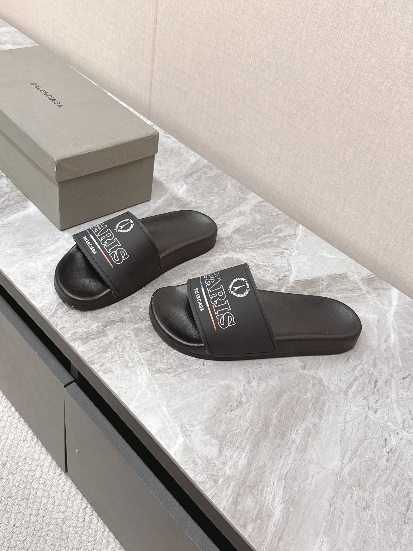 빙 공장 / 발렌시아가 남성 여성 슬리퍼