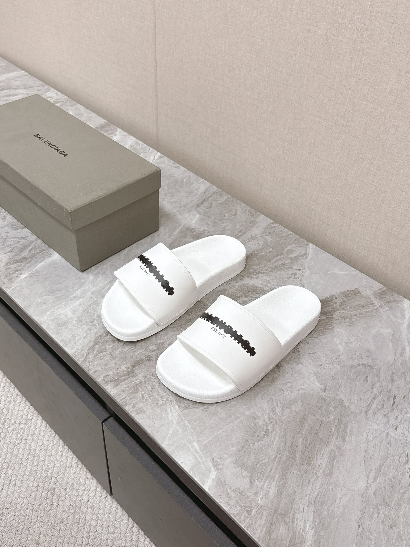 빙 공장 / 발렌시아가 남성 여성 슬리퍼