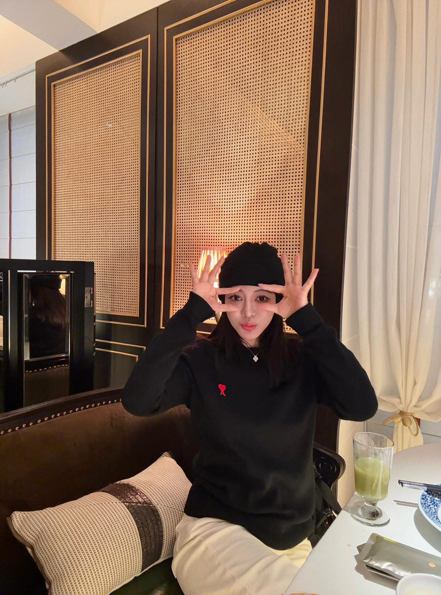 BVG / 아미 남성 여성 니트