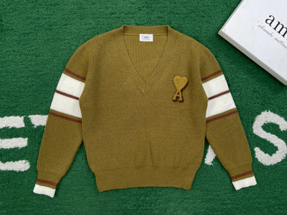 R공장 / 아미 남성 보이넥 니트