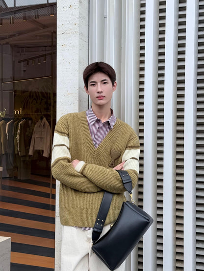 R공장 / 아미 남성 보이넥 니트