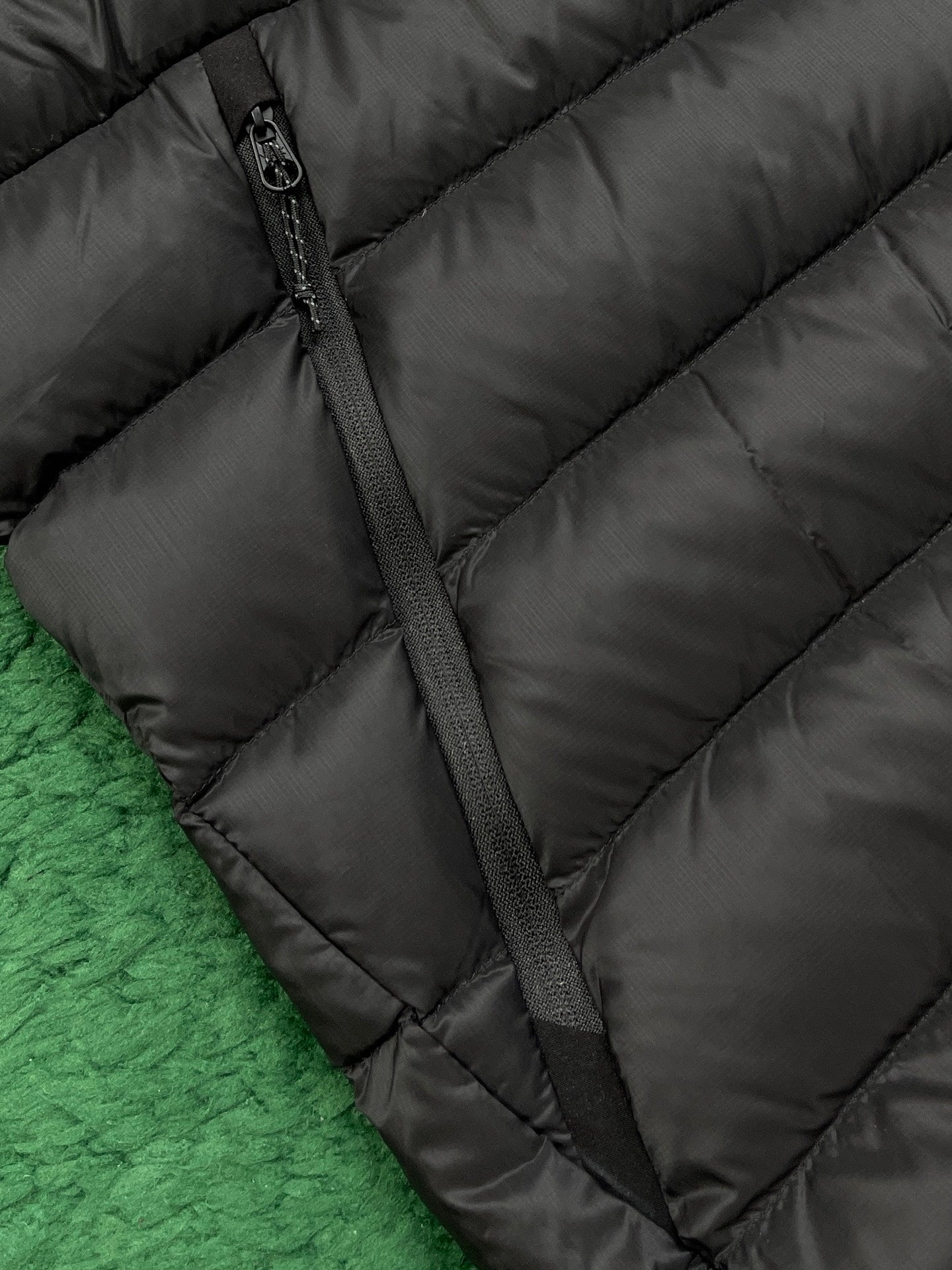 R공장 / 아크테릭스 남성 가벼운 방풍 보온 후드 패딩