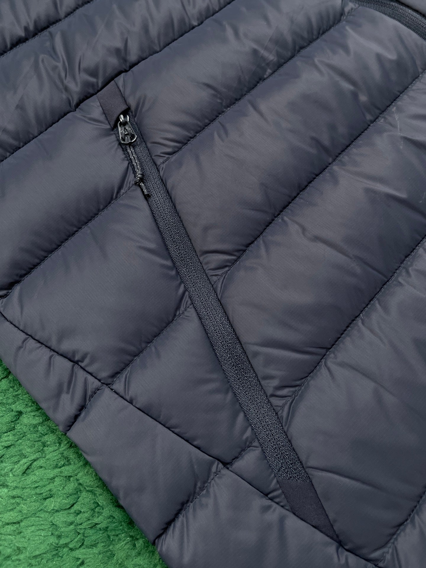 R공장 / 아크테릭스 남성 가벼운 방풍 보온 후드 패딩