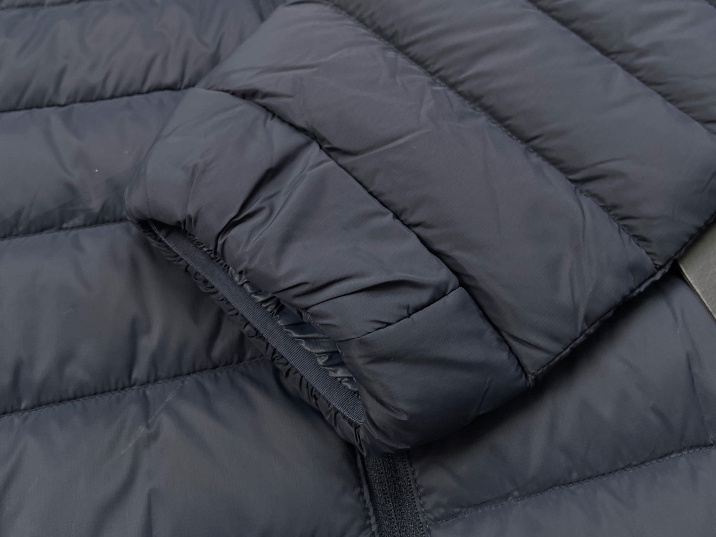 R공장 / 아크테릭스 남성 가벼운 방풍 보온 후드 패딩