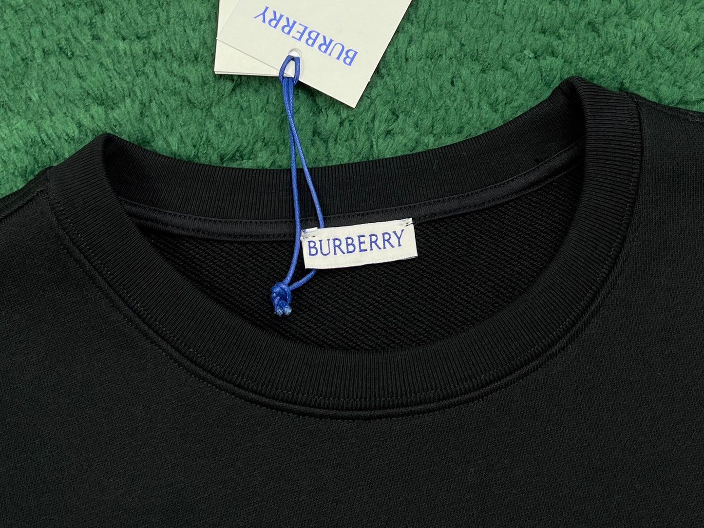 R공장 / 버버리 남성 라운드넥 맨투맨