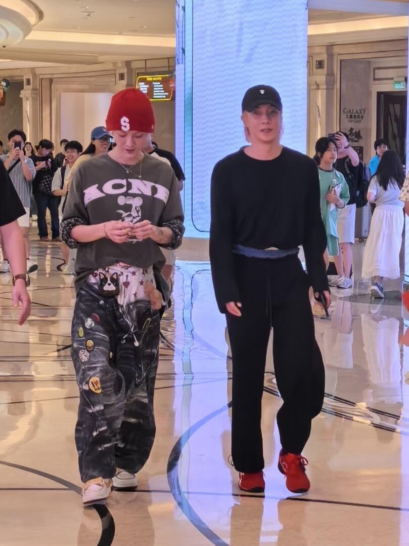 ZZLL / 아크네스튜디오 긴팔