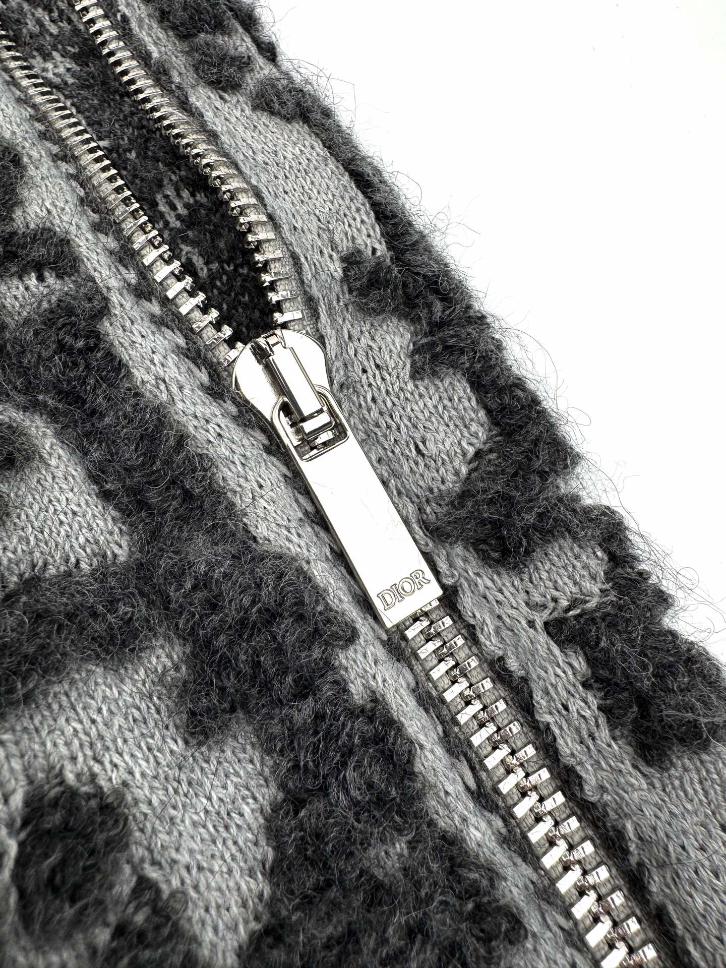 ZZLL / 디올 니트 스웨터