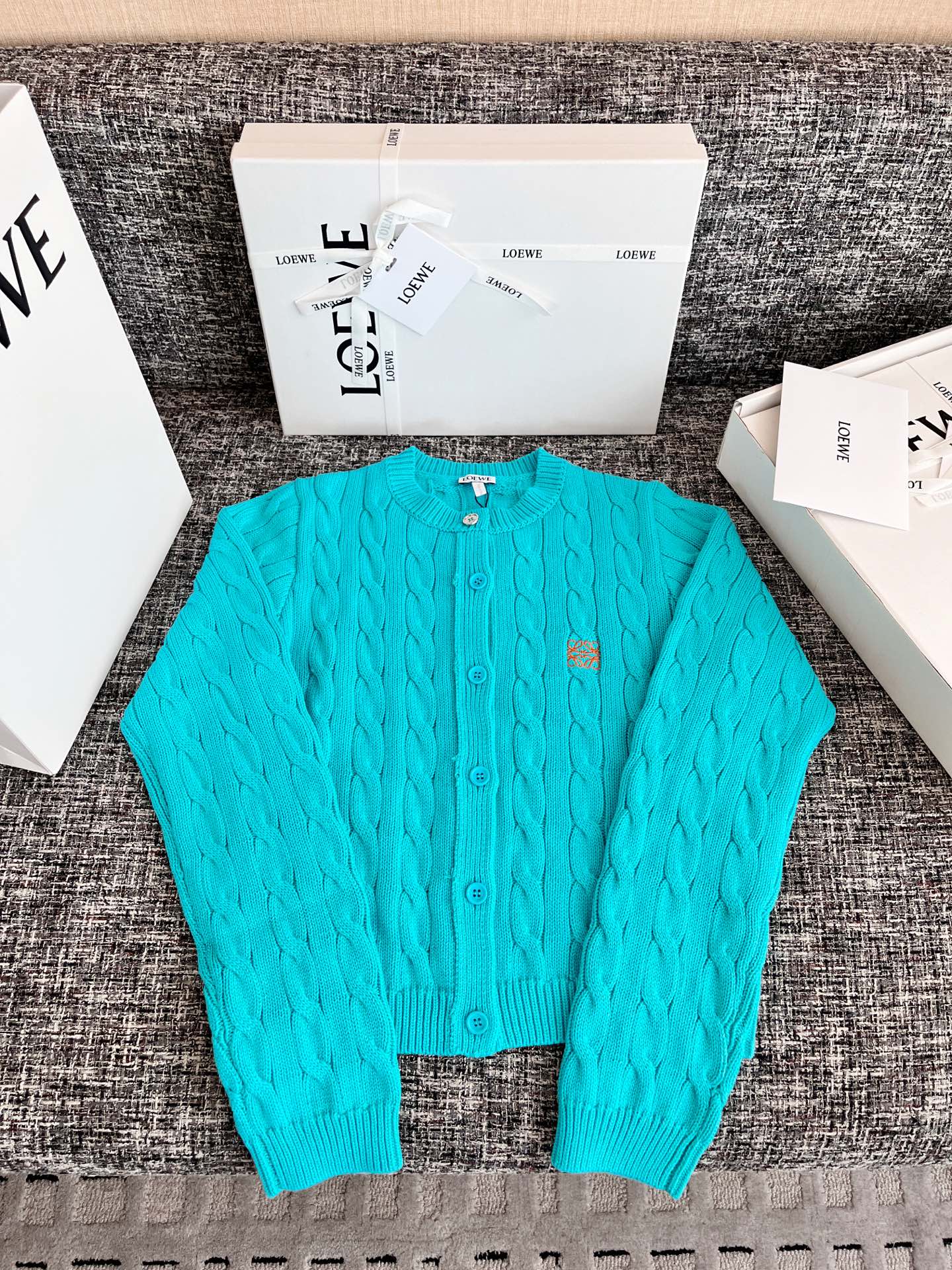 티모 공장 / 로에베 니트 카디건