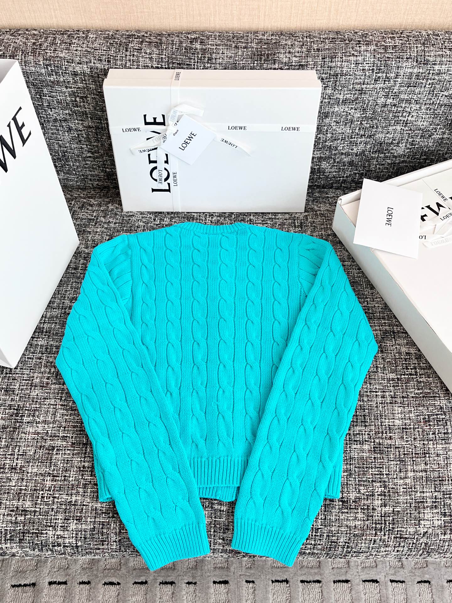 티모 공장 / 로에베 니트 카디건