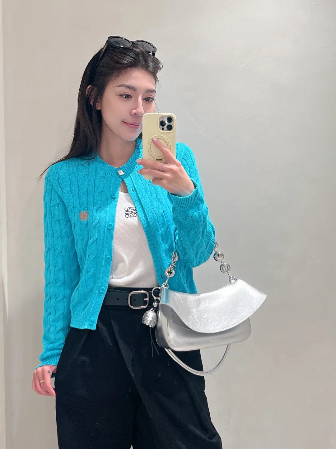 티모 공장 / 로에베 니트 카디건