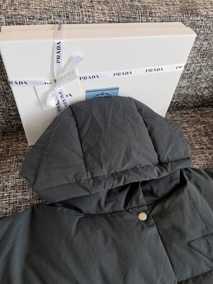 티모 공장 / 프라다 패딩