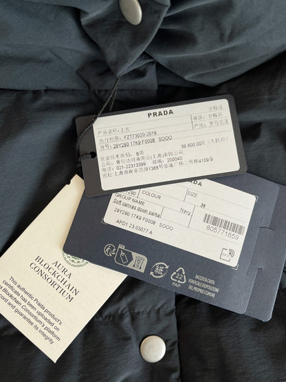 티모 공장 / 프라다 패딩