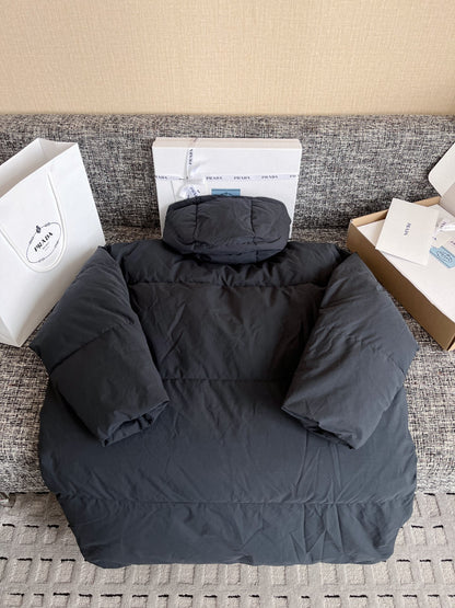 티모 공장 / 프라다 패딩