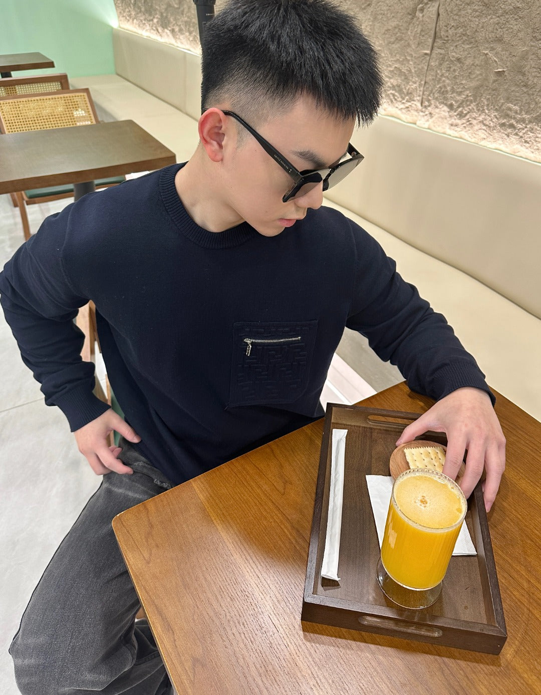 GTR / 펜디 네이비 니트