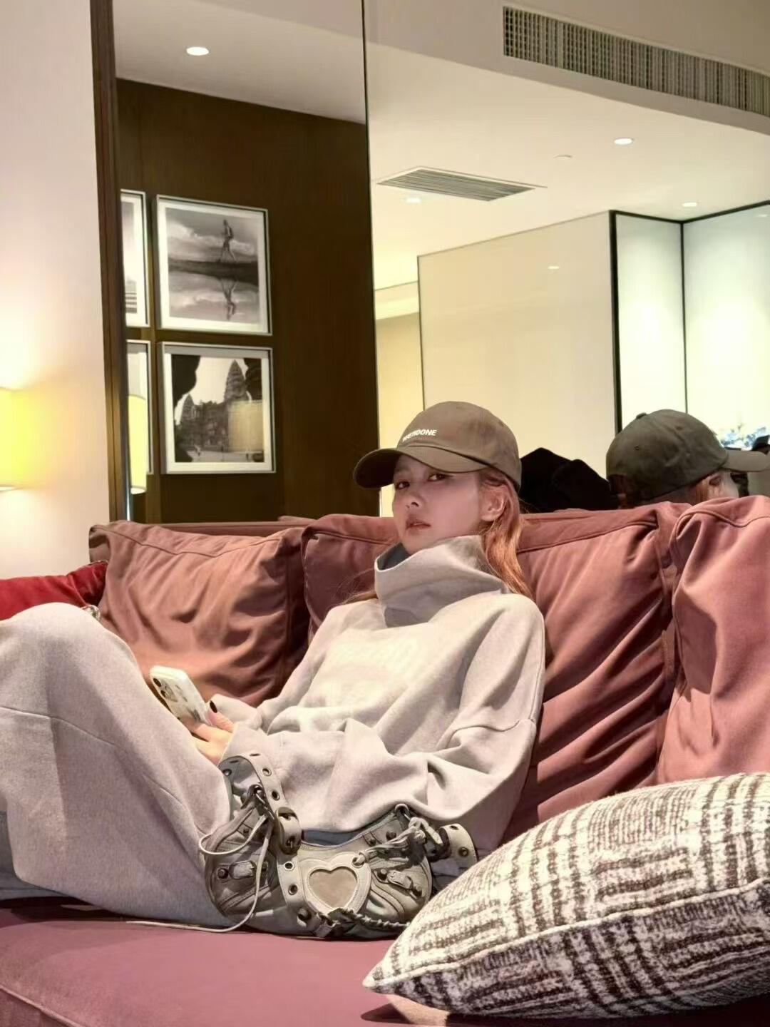 ZZLL / 아크네스튜디오 바지