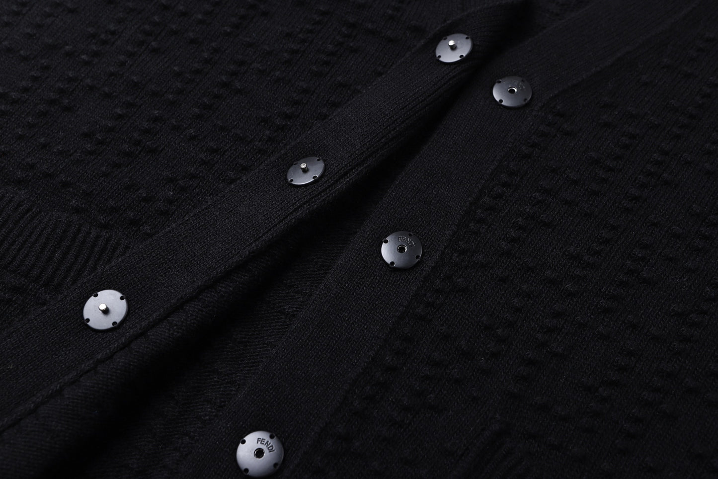 ZZLL / 펜디 니트 카디건