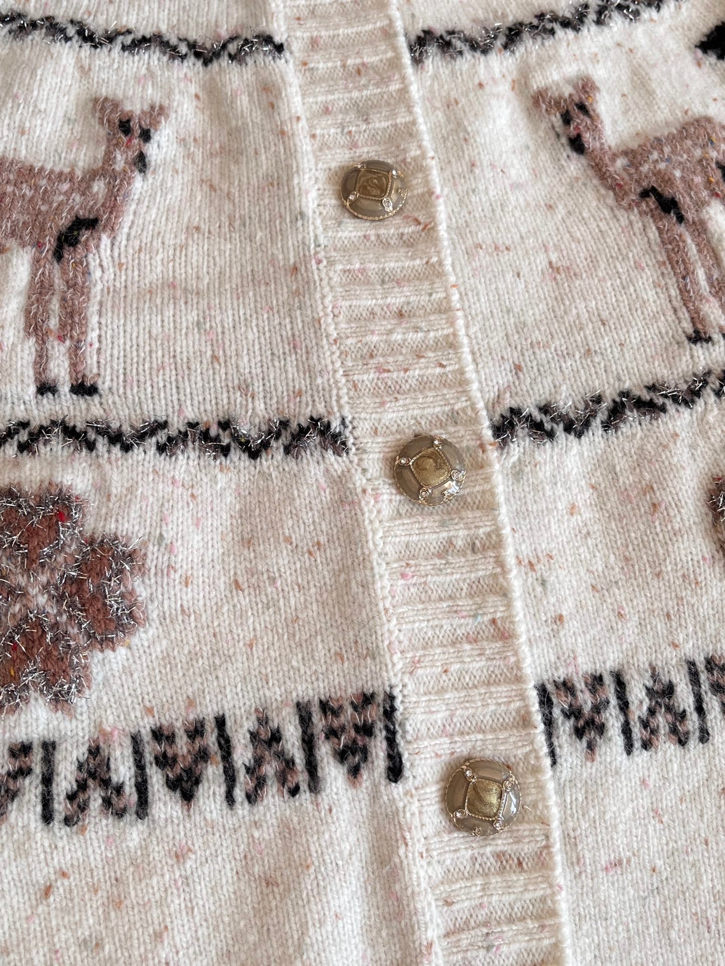 티모 공장 / 샤넬 니트 카디건