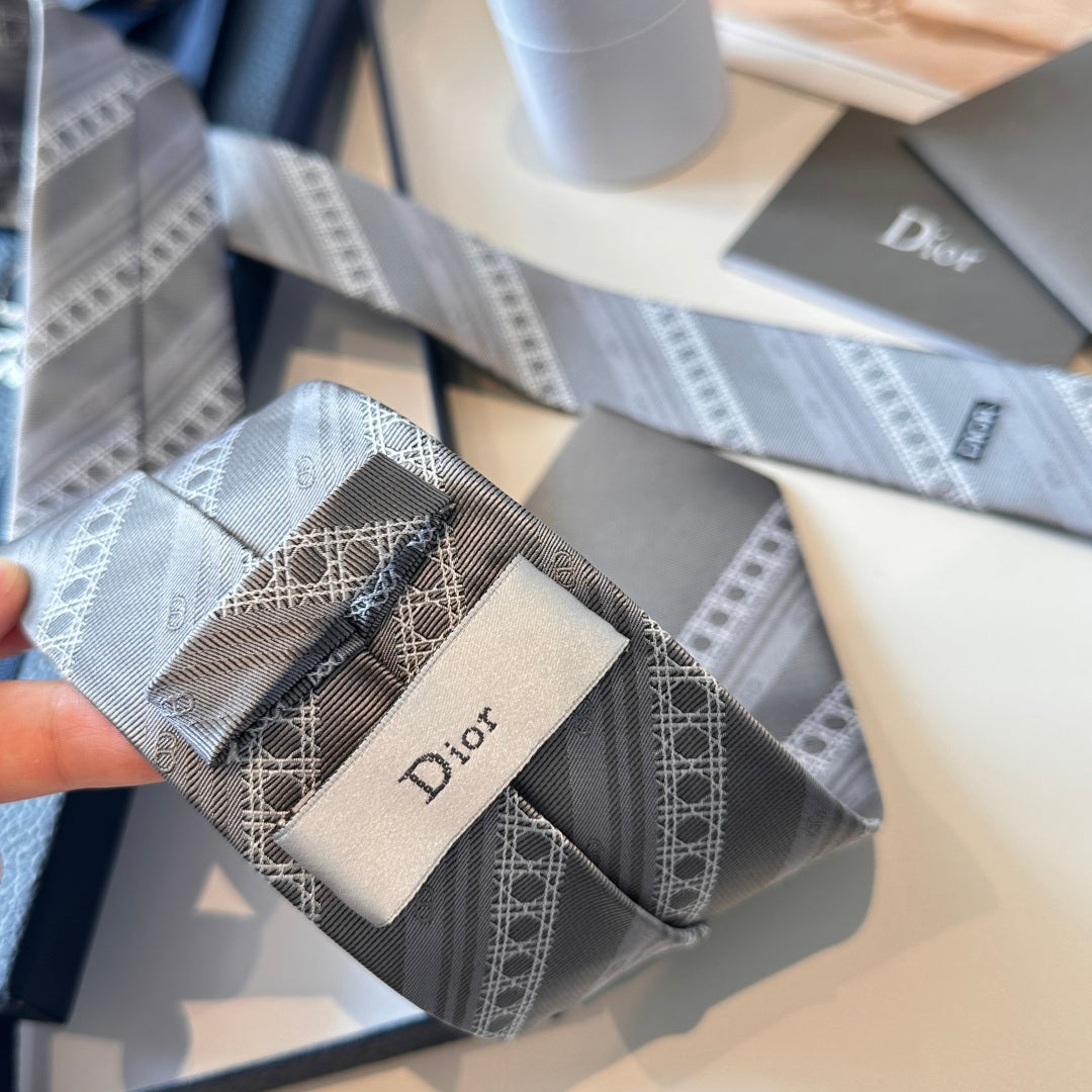 US / 디올 넥타이