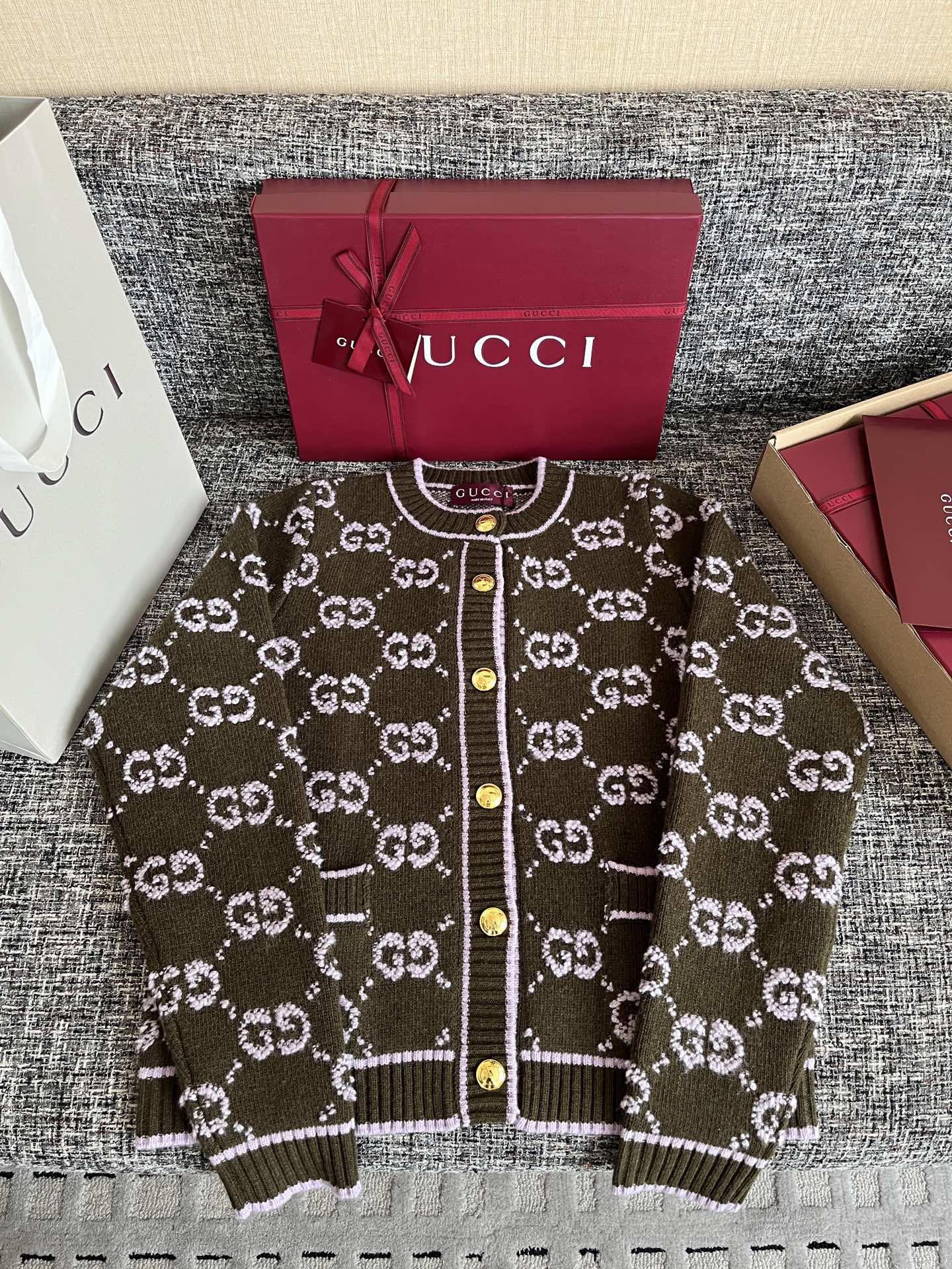 티모 공장 / 구찌 니트 카디건