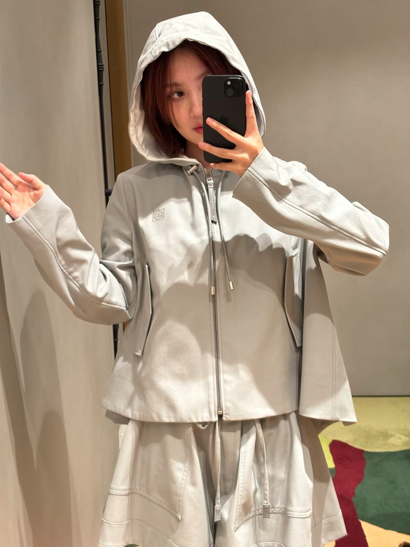 티모 공장 / 로에베 코트