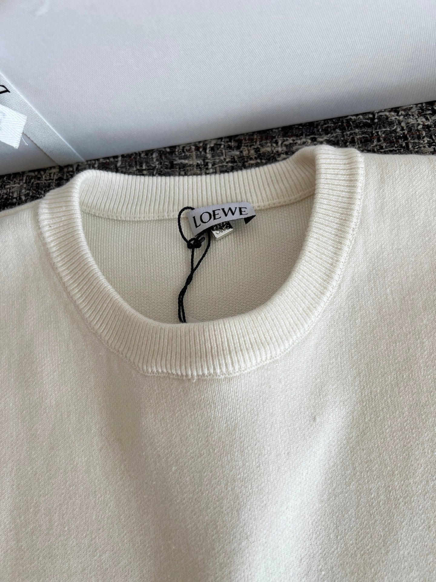 티모 공장 / 로에베 니트 스웨터