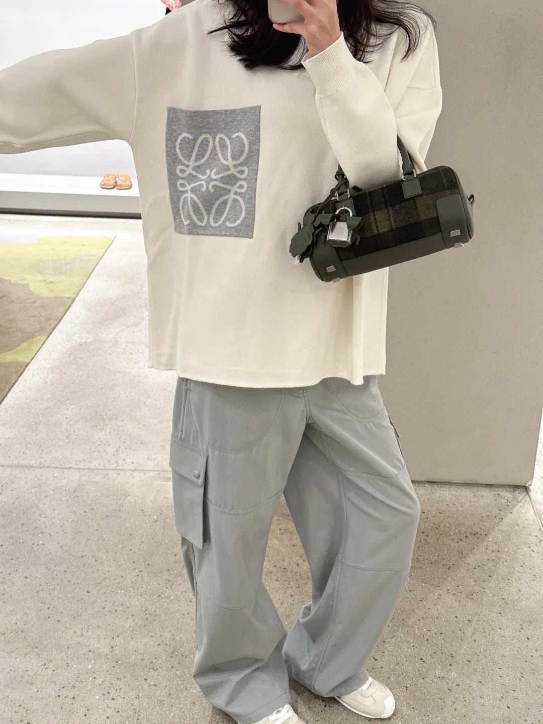 티모 공장 / 로에베 니트 스웨터