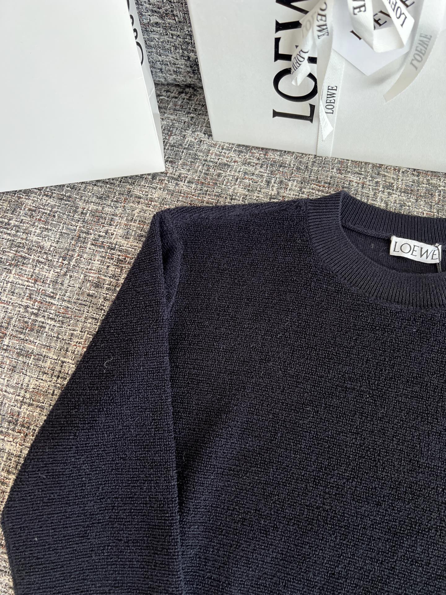 티모 공장 / 로에베 니트 스웨터