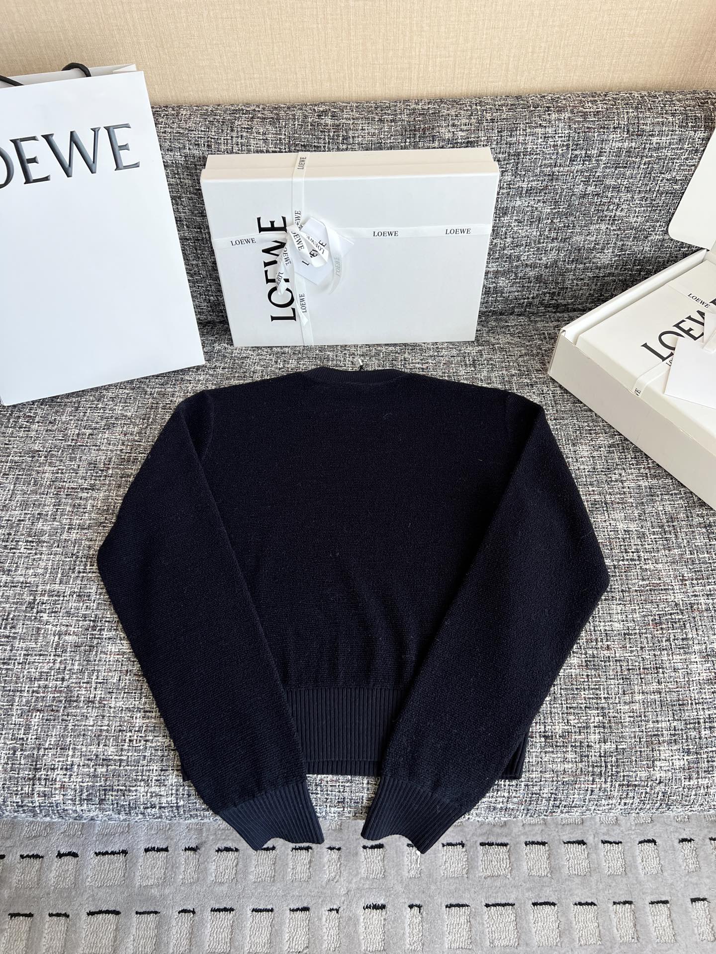 티모 공장 / 로에베 니트 스웨터