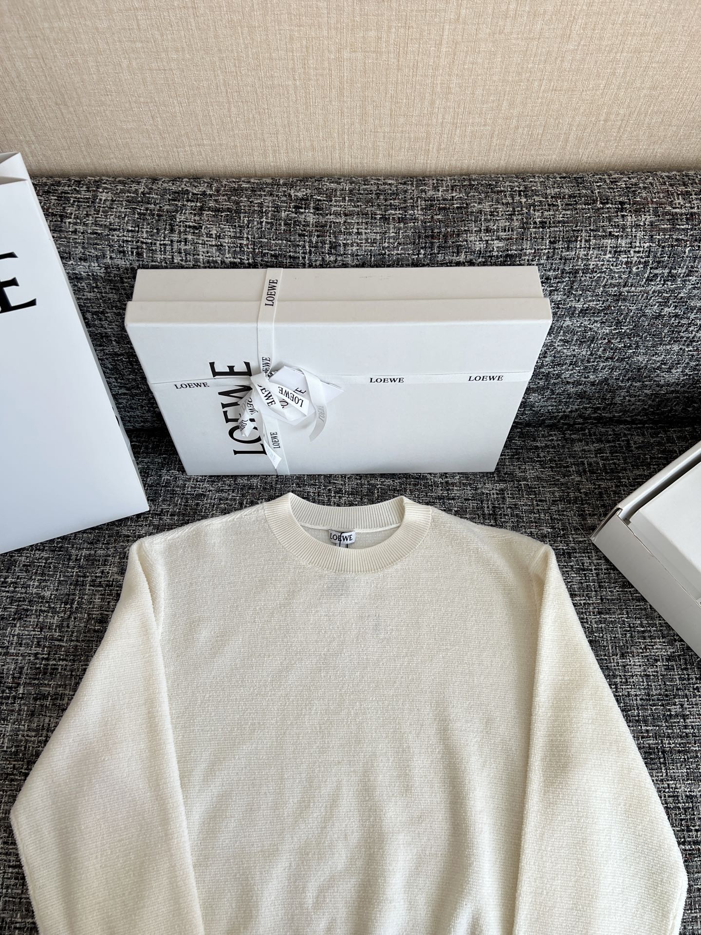 티모 공장 / 로에베 니트 스웨터