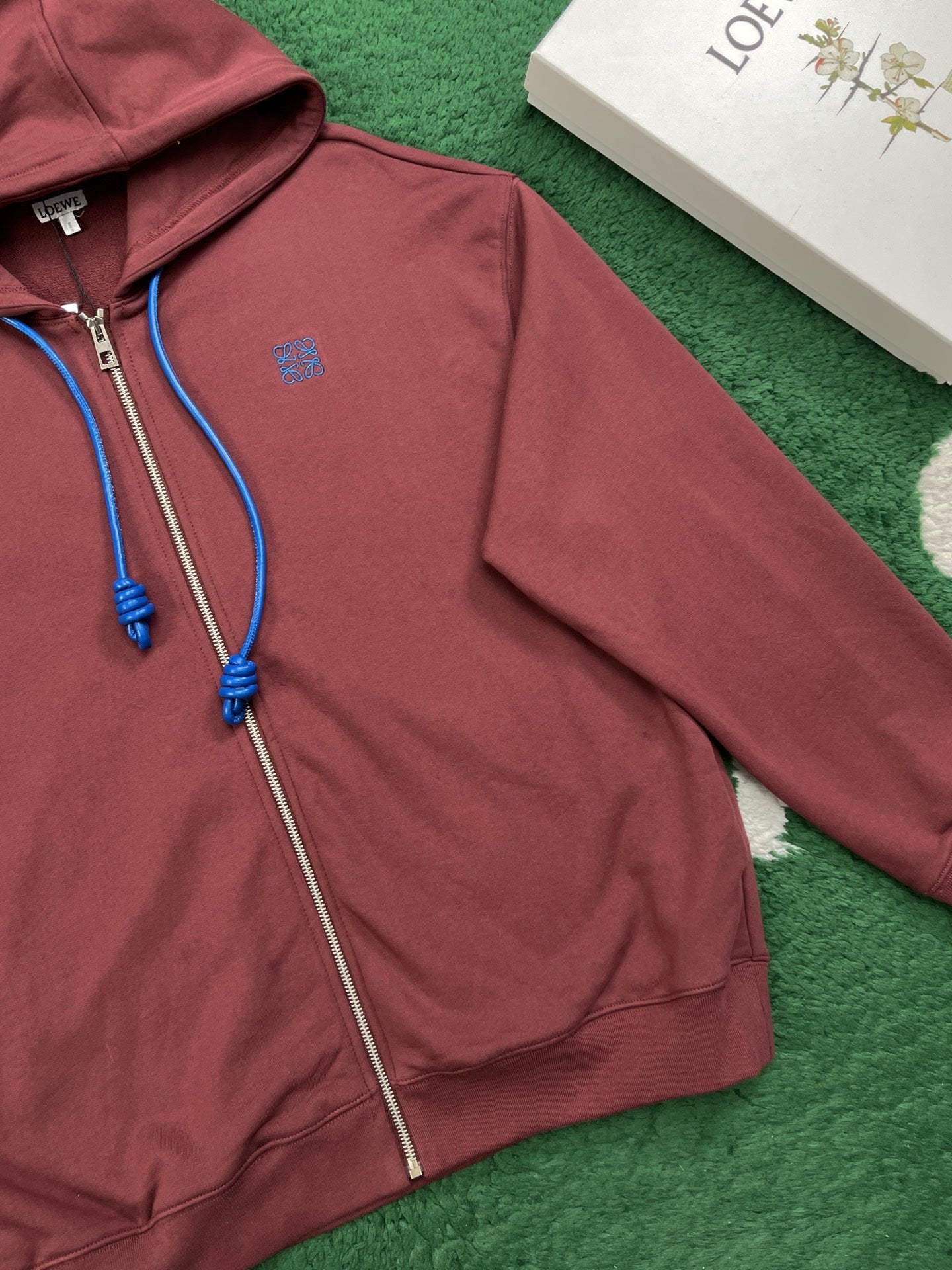 BVG / 로에베 후드 코트