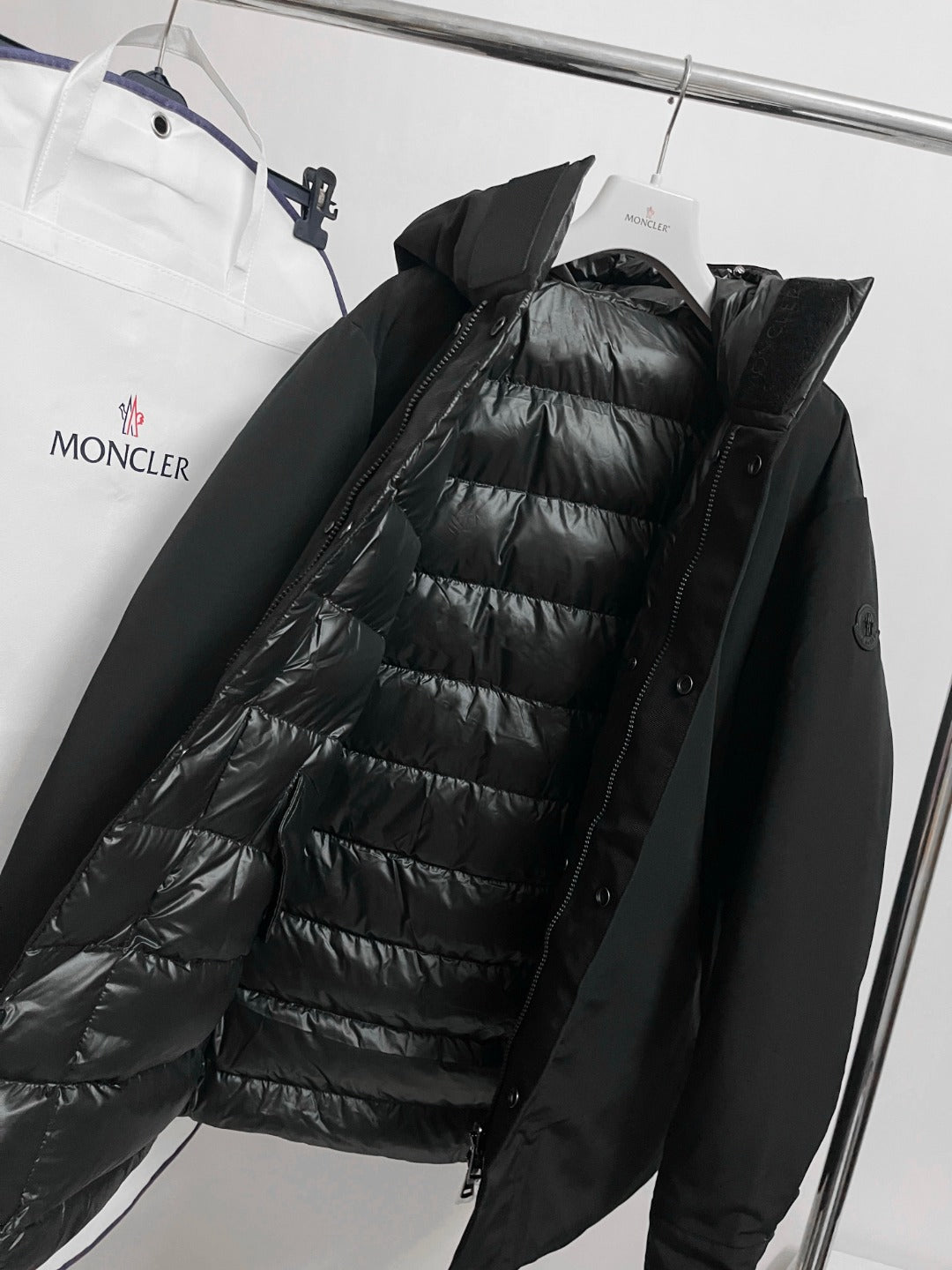 BVG / MC 양면 패딩