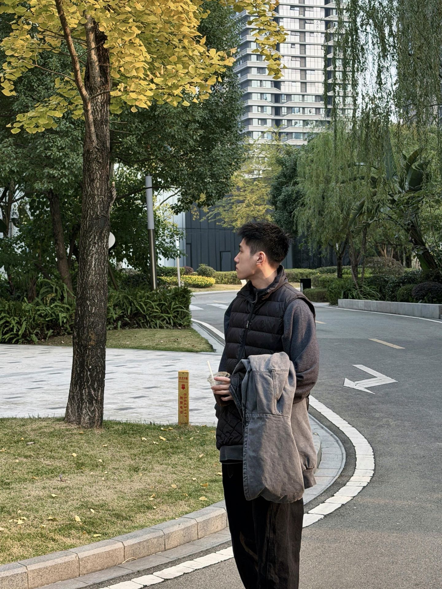 BVG / MC 패딩 조끼