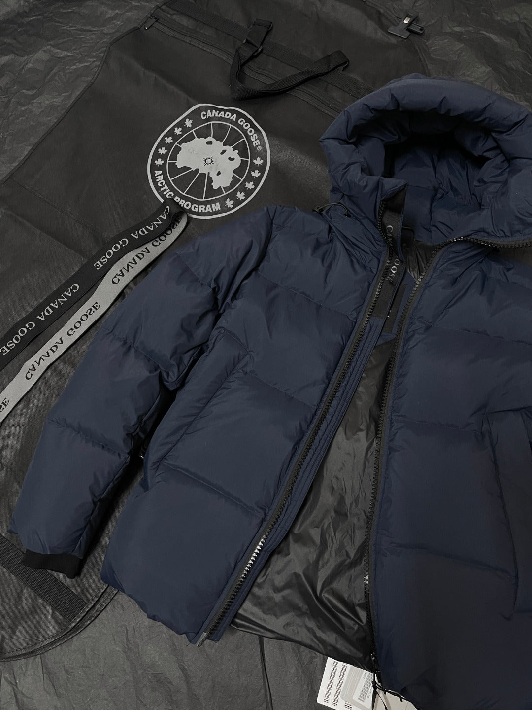BVG / 캐나다구스 패딩