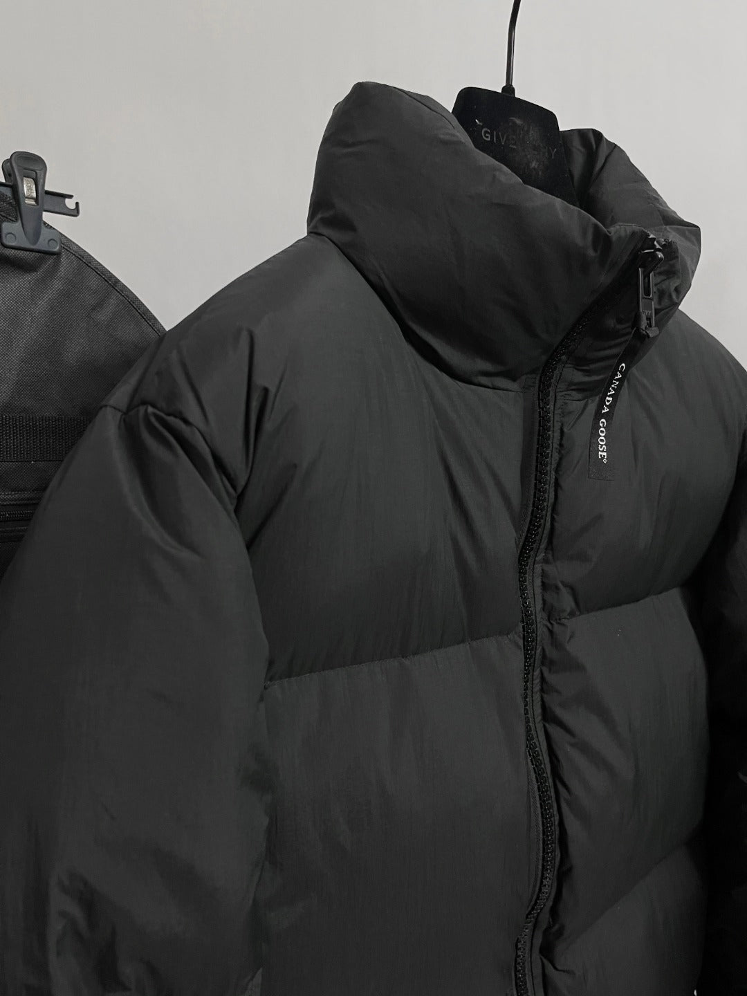 BVG / 캐나다구스 패딩