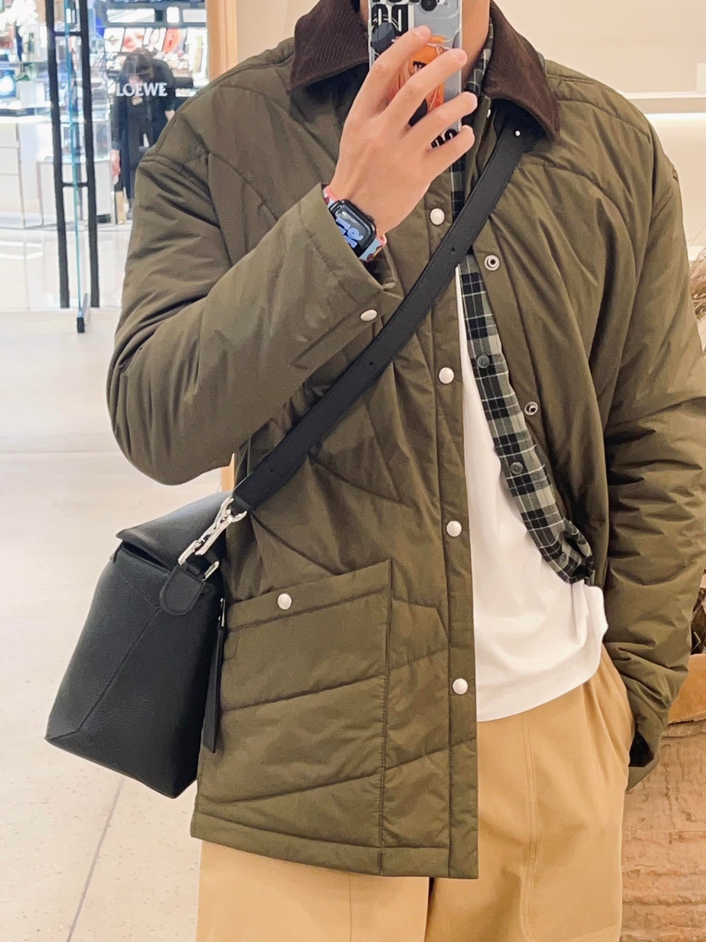 BVG / 로에베 코트